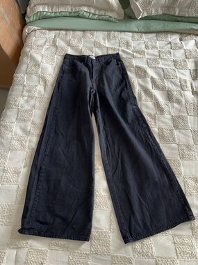 NWOT Universal Threads Mid Rise Super Wide Leg size 4R
